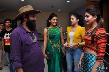 Celebrities at Naa Bangaaru Talli Movie Special Show